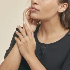 Histoire D'Or Bague Angele Or Blanc Diamant 12 Histoire D'Or Bague Angele Or Blanc Diamant -Boucles d'oreilles Bracelet Soldes B3DFBDW18S model0