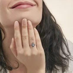 Histoire D'Or Bague Kenza Or Blanc Topaze Et Saphir Et Diamant -Boucles d'oreilles Bracelet Soldes B3DFBTB565 model1