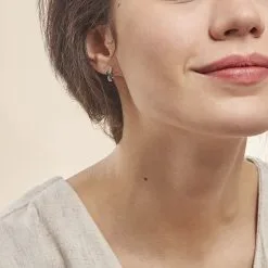 Histoire D'Or Boucles D'oreilles Puces Angie Or Blanc Saphir Et Diamant -Boucles d'oreilles Bracelet Soldes B3OFBSB271 model0