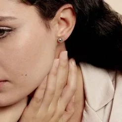 Histoire D'Or Boucles D'oreilles Puces Fidelia Boule Or Blanc -Boucles d'oreilles Bracelet Soldes B3OFBW0134 model0