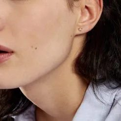 Histoire D'Or Boucles D'oreilles Puces Darina Noeud Or Jaune Oxyde De Zirconium -Boucles d'oreilles Bracelet Soldes B3OFJZW250 model0