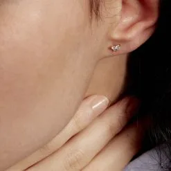 Histoire D'Or Boucles D'oreilles Puces Eleanor Fleur Or Jaune Oxyde De Zirconium -Boucles d'oreilles Bracelet Soldes B3OFJZW252 model1