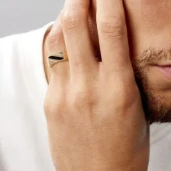 Histoire D'Or Chevalière Plaqué Or Jaune Barth Email Noir -Boucles d'oreilles Bracelet Soldes FQHHJWN005 model0